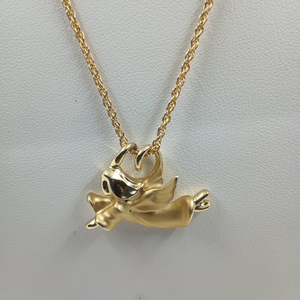 Vintage GIGI GIUSTI Gold Tone Flying Angel Pendant Necklace.